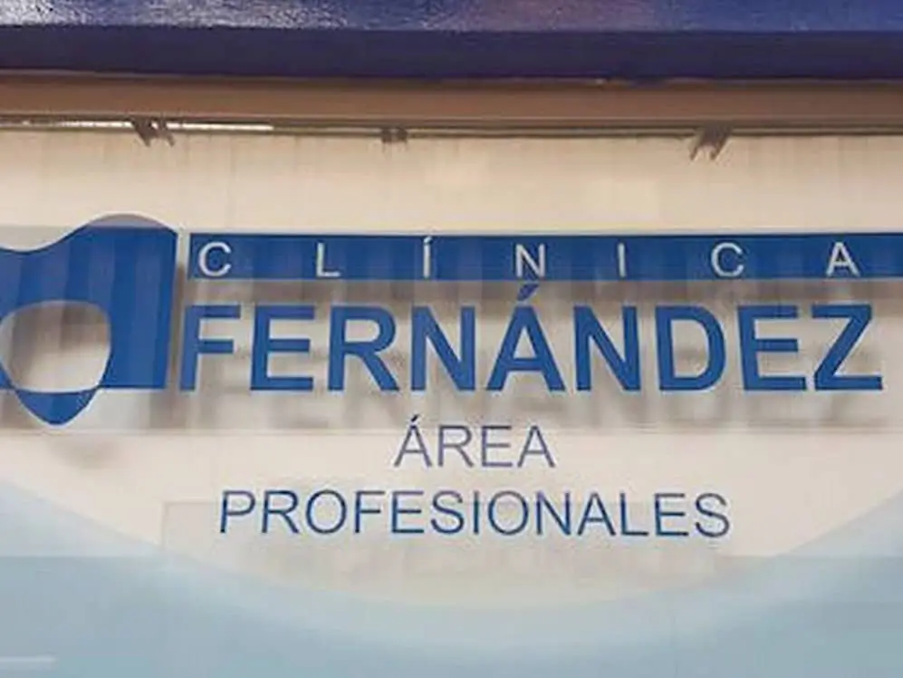 Logo clinica Fernandez