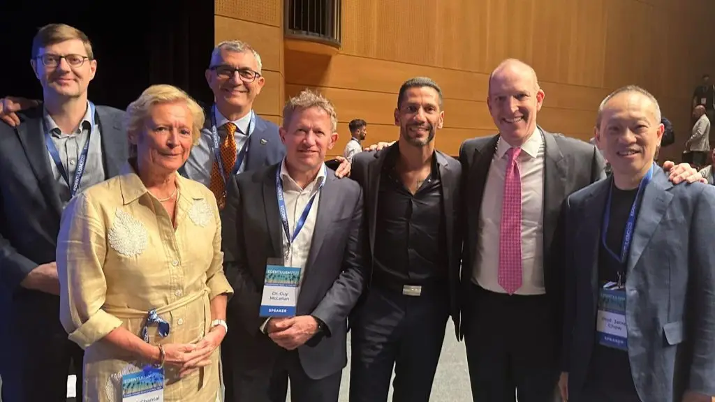 Prof. Malevez, Dr. Olivo, Dr. Mclellan, Dr. Zarrine and Dr. Neugarten