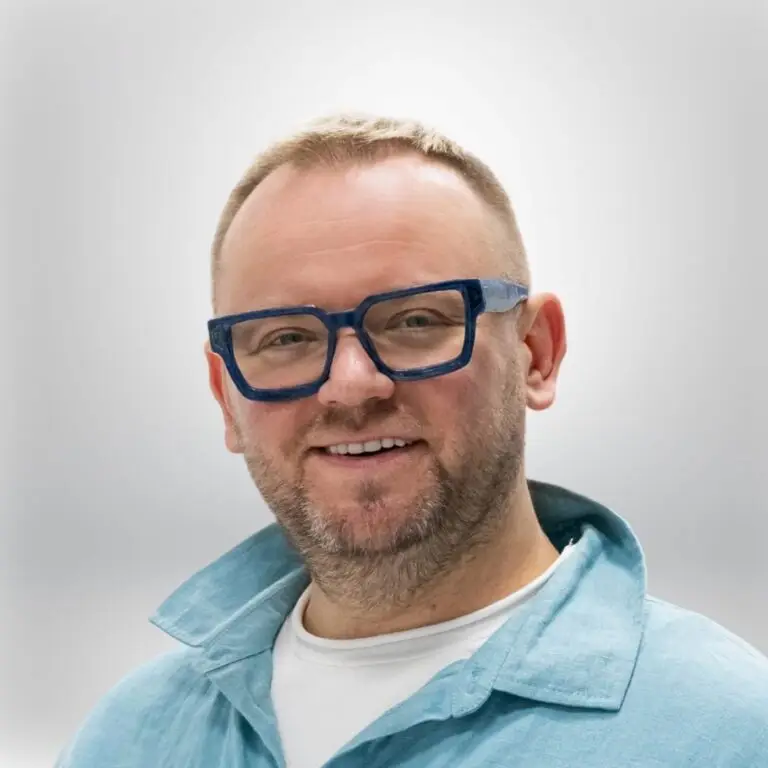 Dr Evgeny Paska