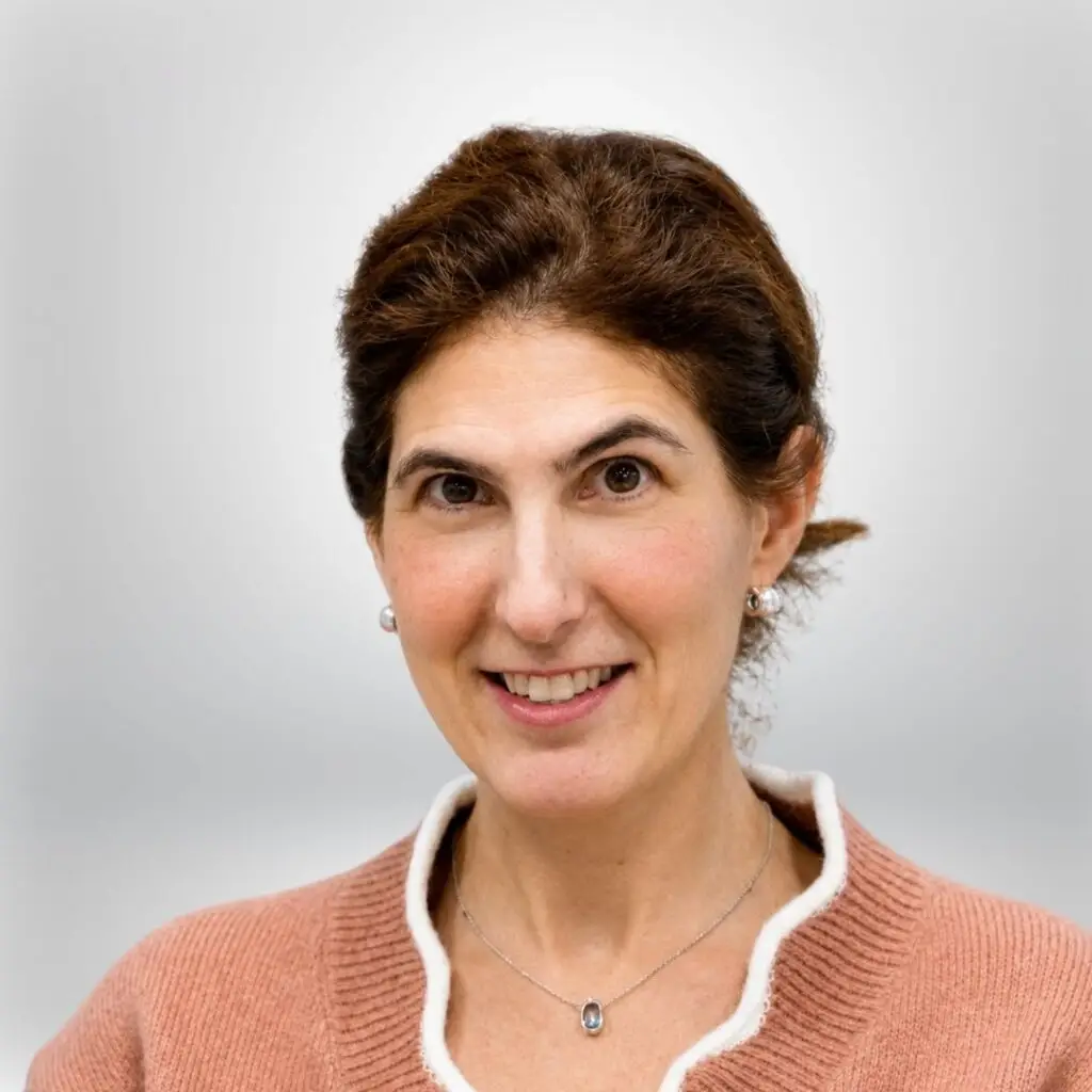 Dr Lesley David